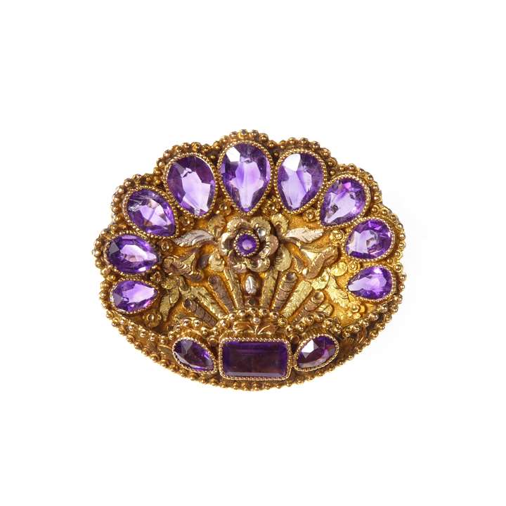 Gold vari-colour gold and amethyst scallop shell brooch
